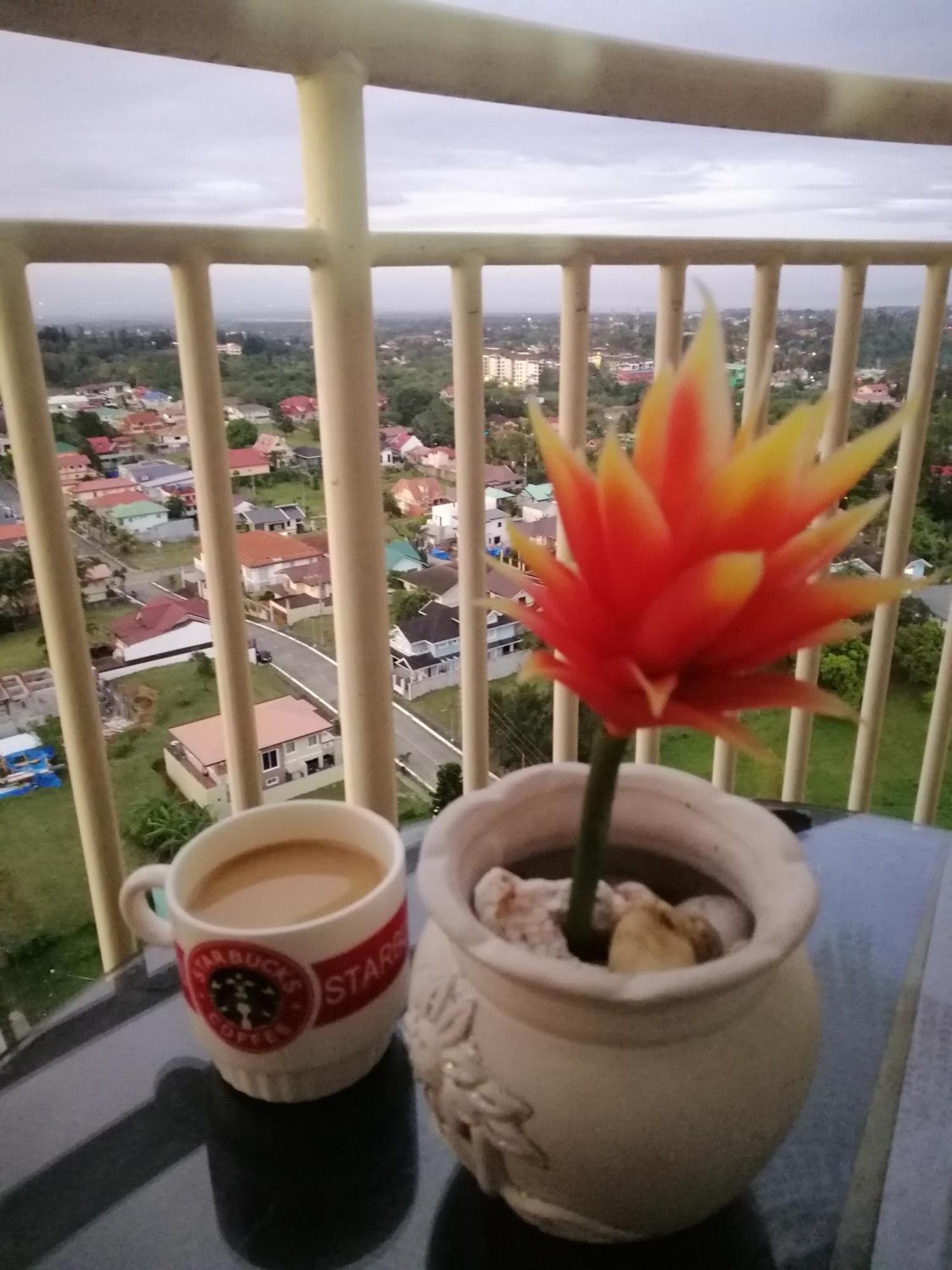 Tagaytay Condo With Overlooking Tagaytay City Luaran gambar